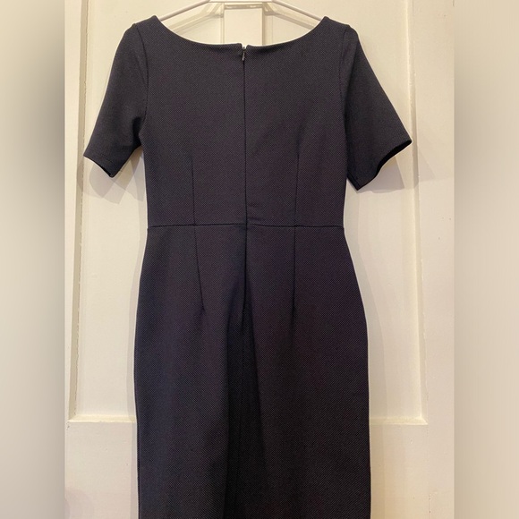 Size 2 Banana Republic Dress - Picture 3 of 4